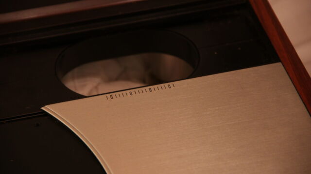 The Luxman PD-441 armboard space