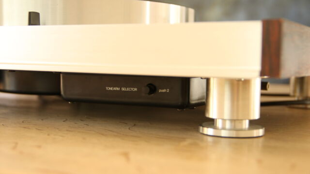The Luxman PD-444 tonearm selector switch