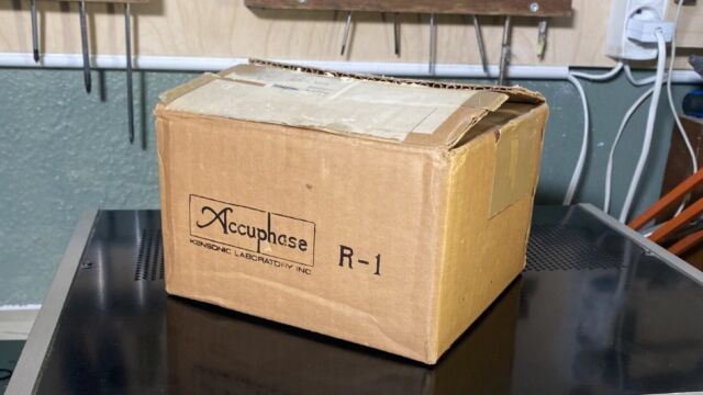 Accuphase R-1 speaker selector box